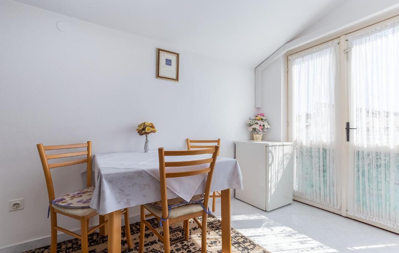 Apartment Ruzica *